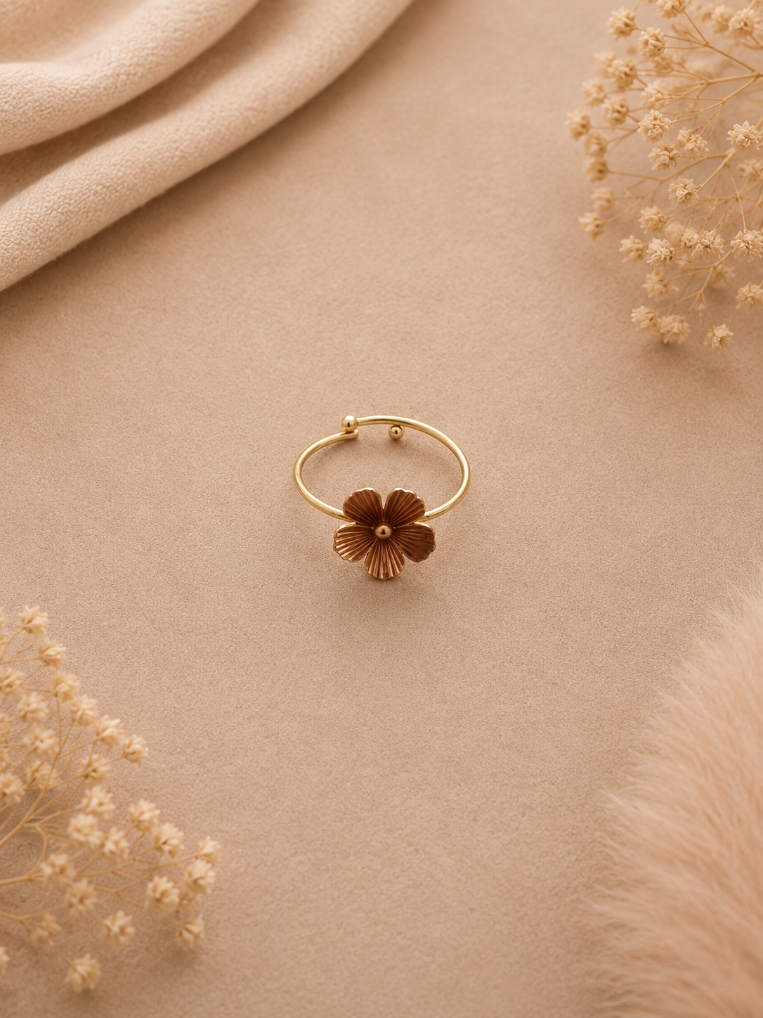 Stainless Steel Bloem Ring Verstelbaar Goudkleurig | By Jule Sieraden