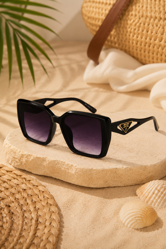 Luxe Cat Eye Zonnebril Zwart met Gouden Detail | By Jule Sieraden