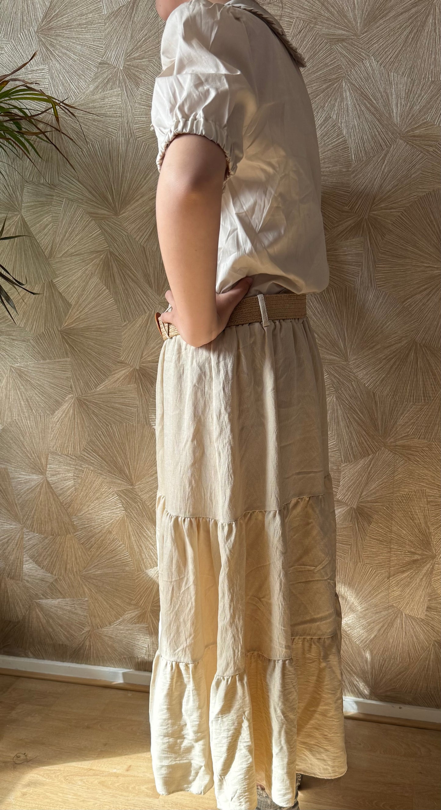 Lange zomer rok beige – elastische taille met riem – one size (38-48)