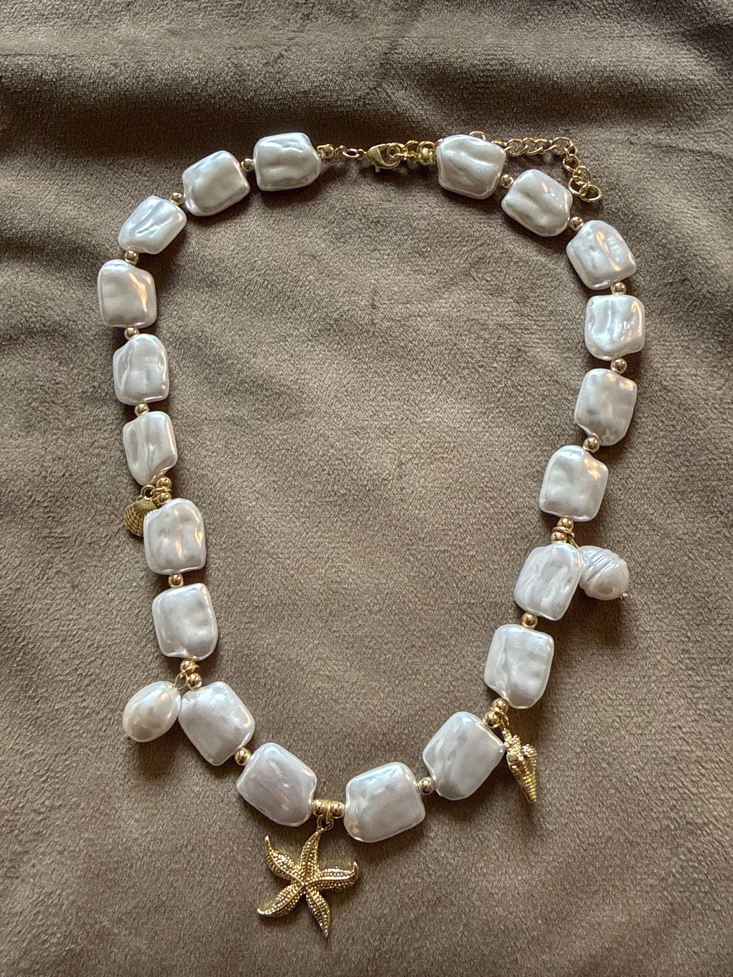 Parel Ketting met Bedels – Schelp & Zeester Ketting Goudkleurig