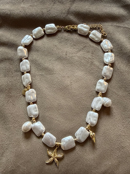 Parel Ketting met Bedels – Schelp & Zeester Ketting Goudkleurig