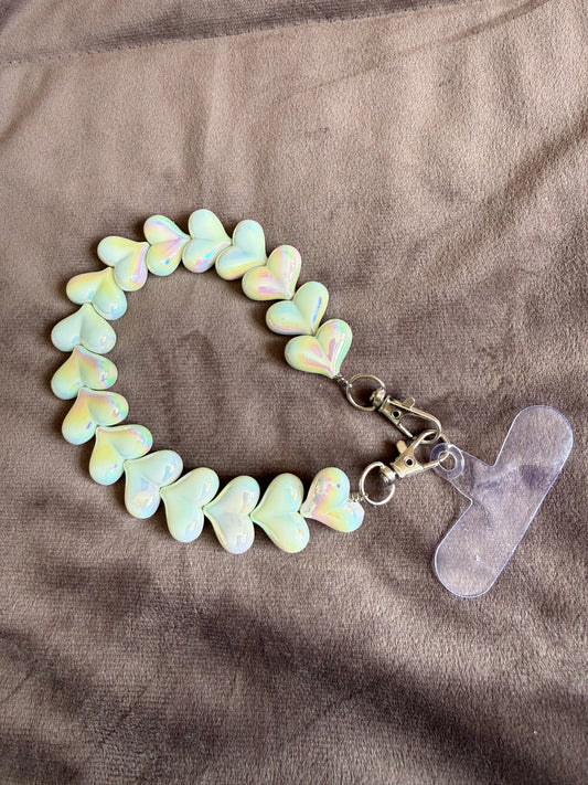 Telefoonketting Hartjes Lichtgroen Parelmoer | By Jule Sieraden