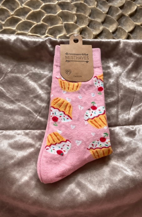 Roze sokken met cupcake print | By Jule Sieraden